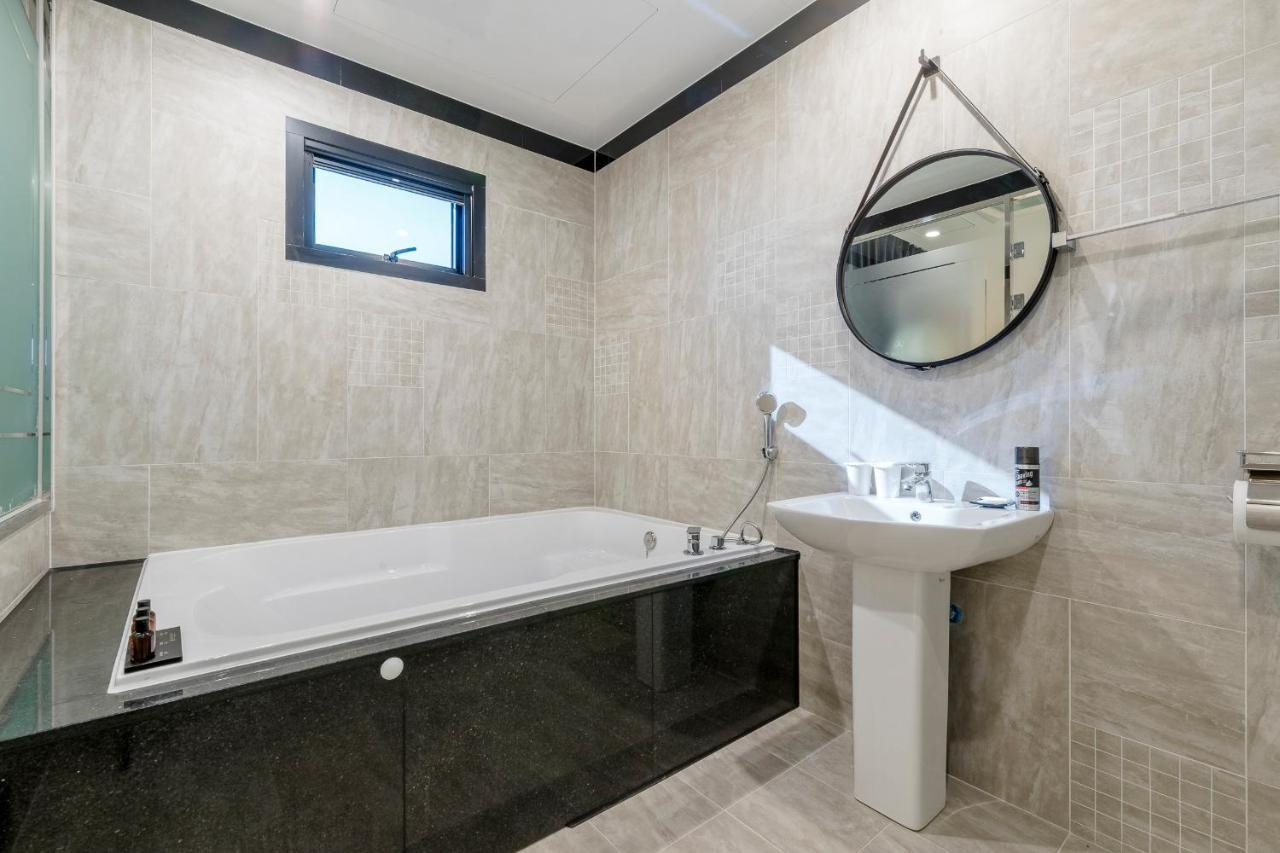 Air Sky Hotel Busan Extérieur photo